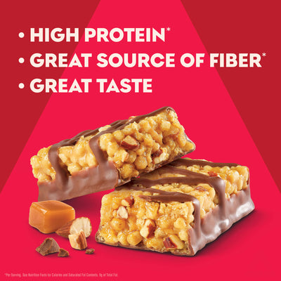 Chocolate-covered cereal bars with caramel pieces on a red background, highlighting protein, fiber, and taste.